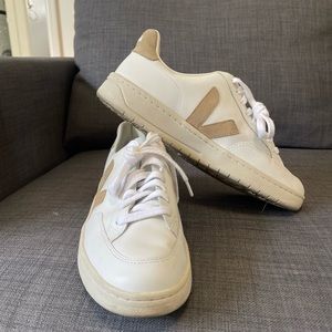 Veja Sneakers